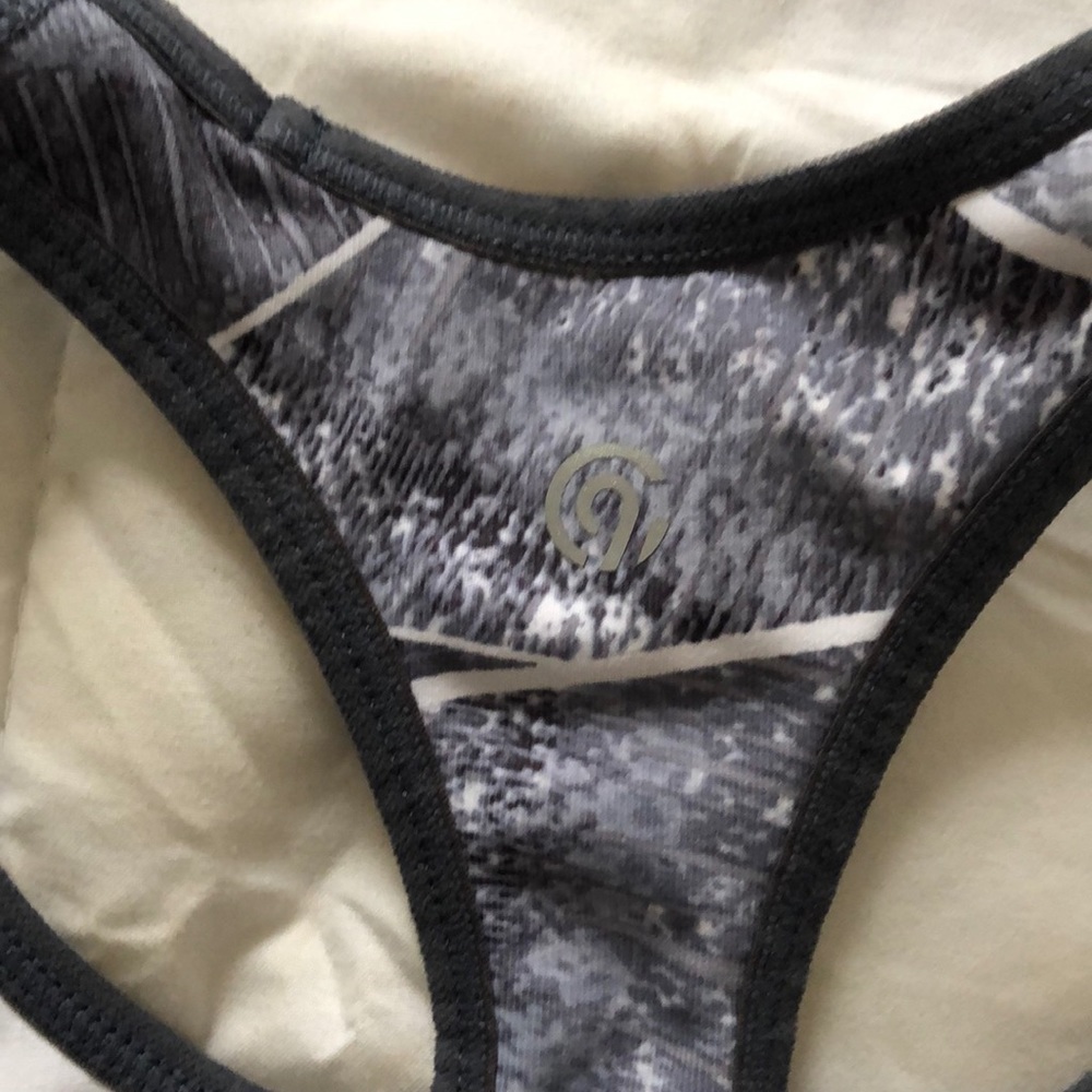 Target Sports Bra - Picture 3 of 3